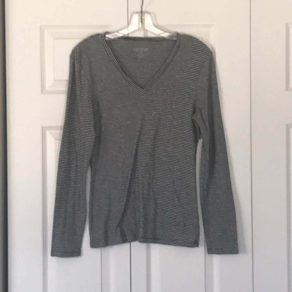Long sleeve v neck